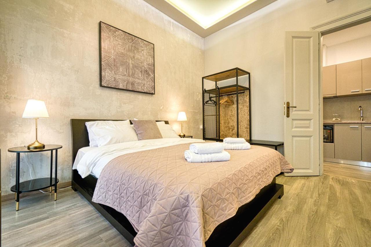 Plaka Filotheis House B Apartamento Atenas Exterior foto